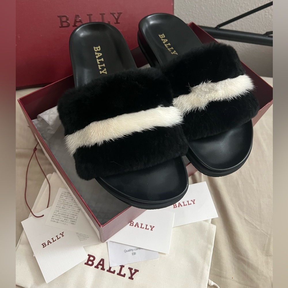 NEW Bally Real Beaver Fur black and white stripe fur leather sandals
